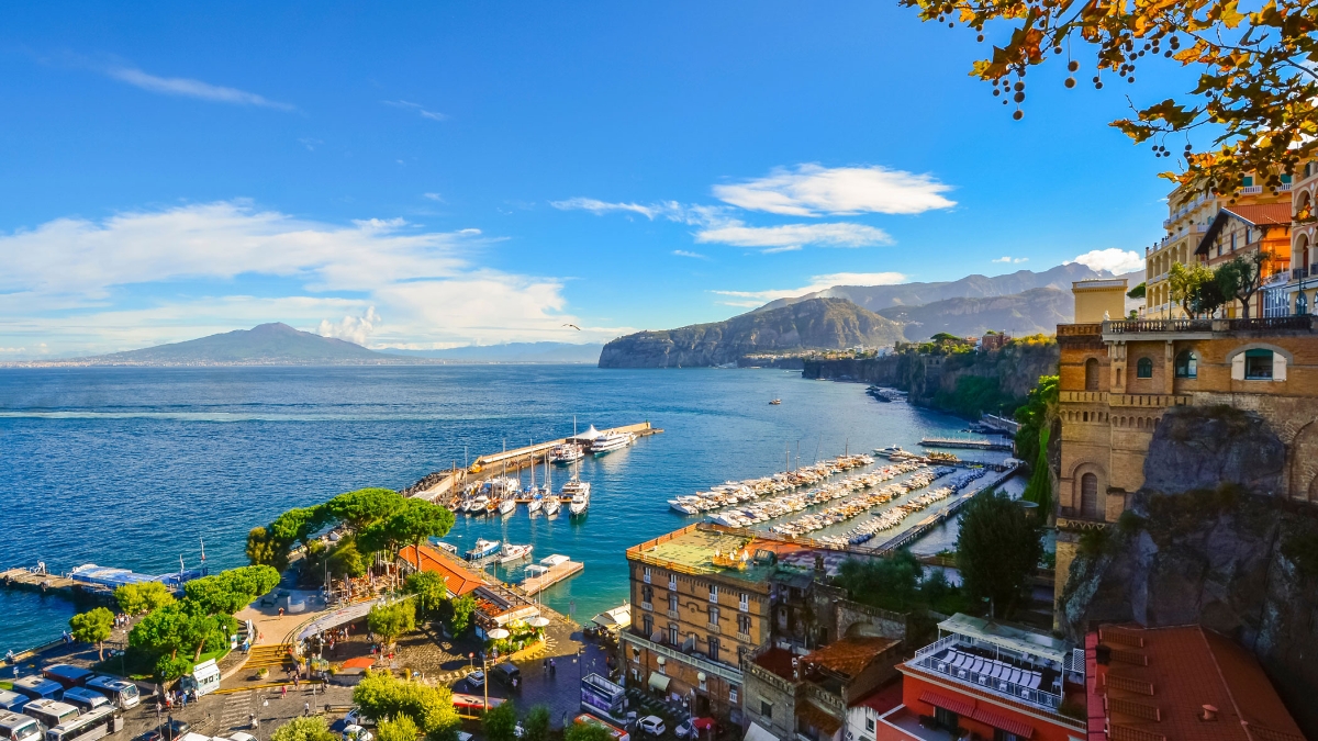 Sorrento and Ischia : A Tale of Two Coasts 