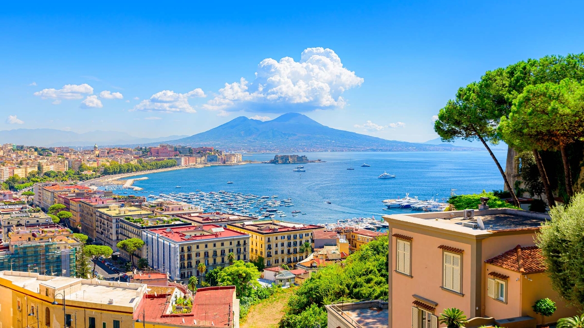  Naples, Highlights of Puglia