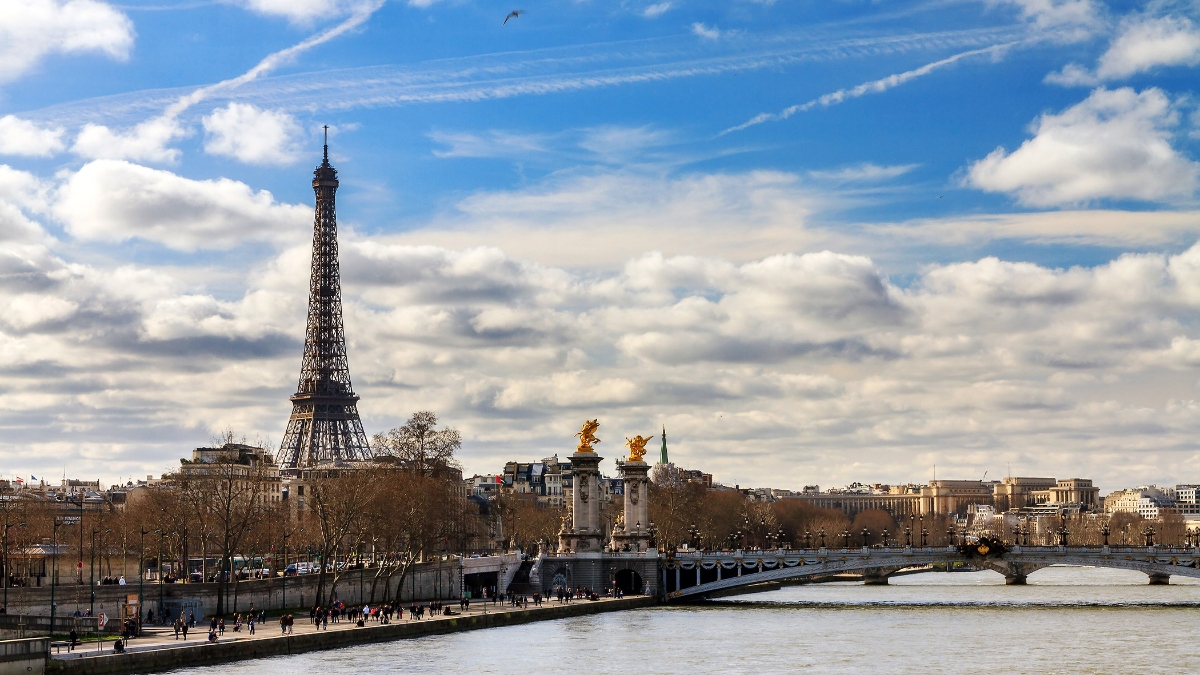 Hello Paris in winter