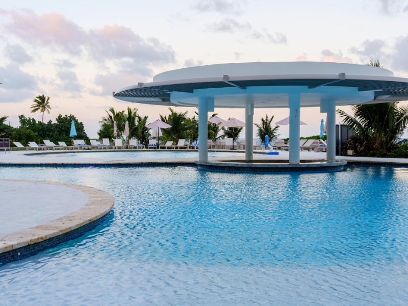 Swim Up Bar
