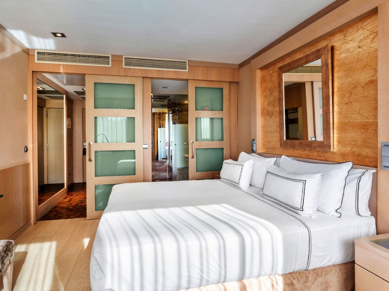 Supreme Room with View