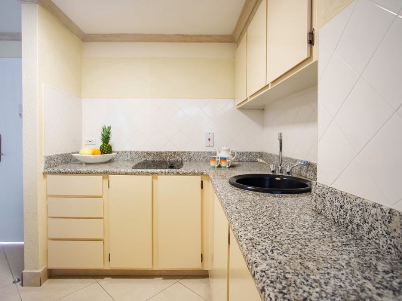 Luxury Suite kitchen