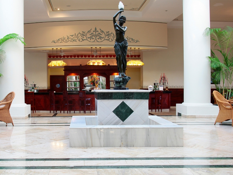 Lobby Bar
