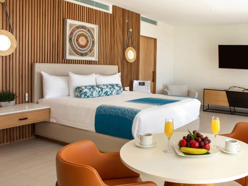 Suite Ocean Front Main Bedroom