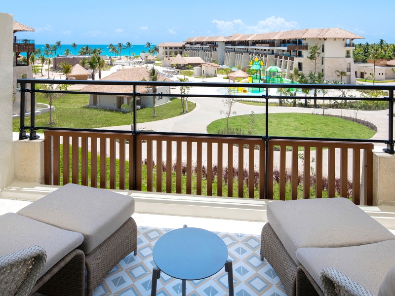 Junior Suite Partial OceanView Balcony