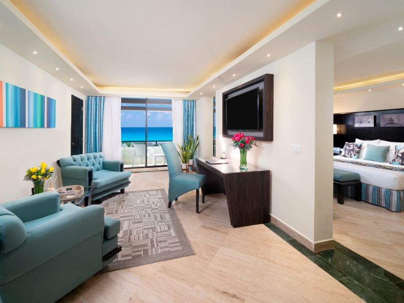 Pyramid Master Suite