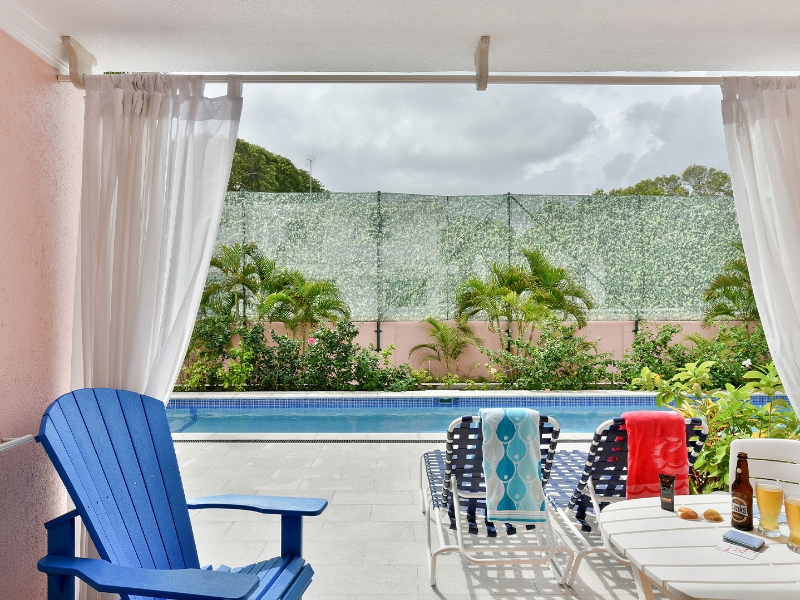 Deluxe Studio Pool View Patio