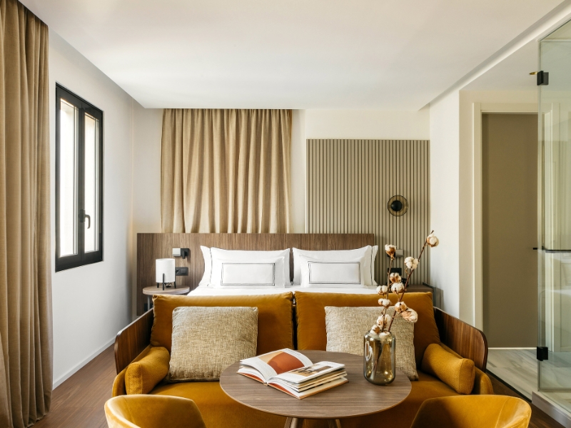 The Artist Junior Suite