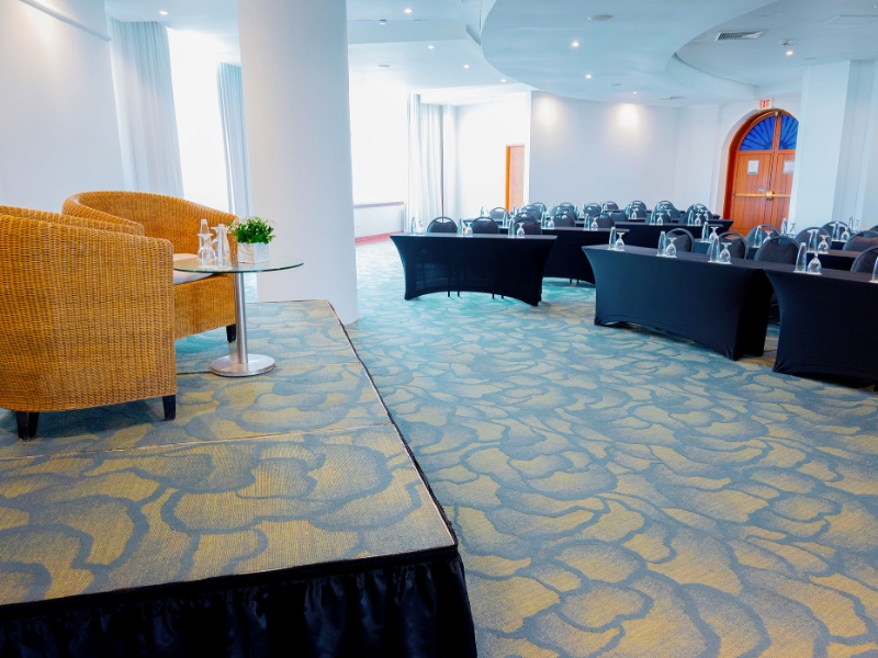 Salon Manzanillo Tarima