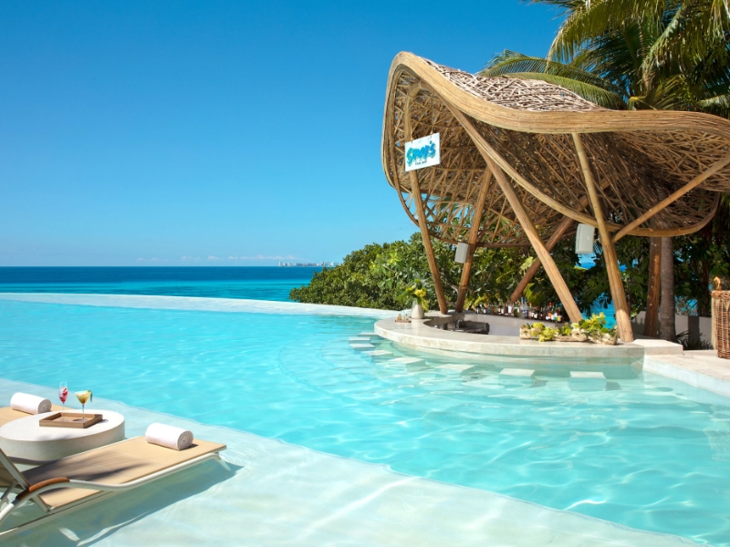 Pool Bar
