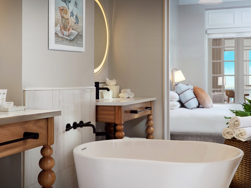premium king bathroom