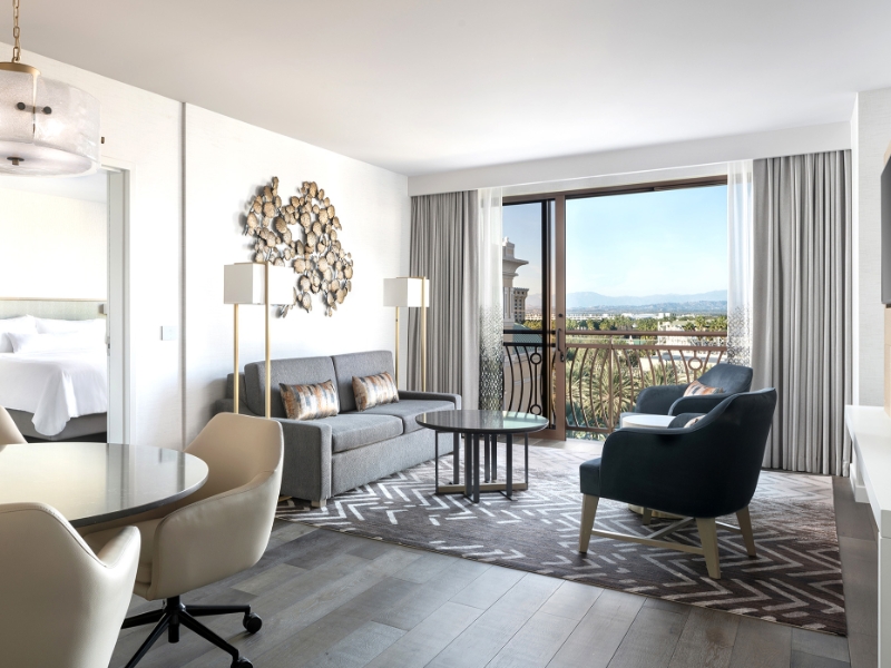 Suite Park View with Juliet Parlor