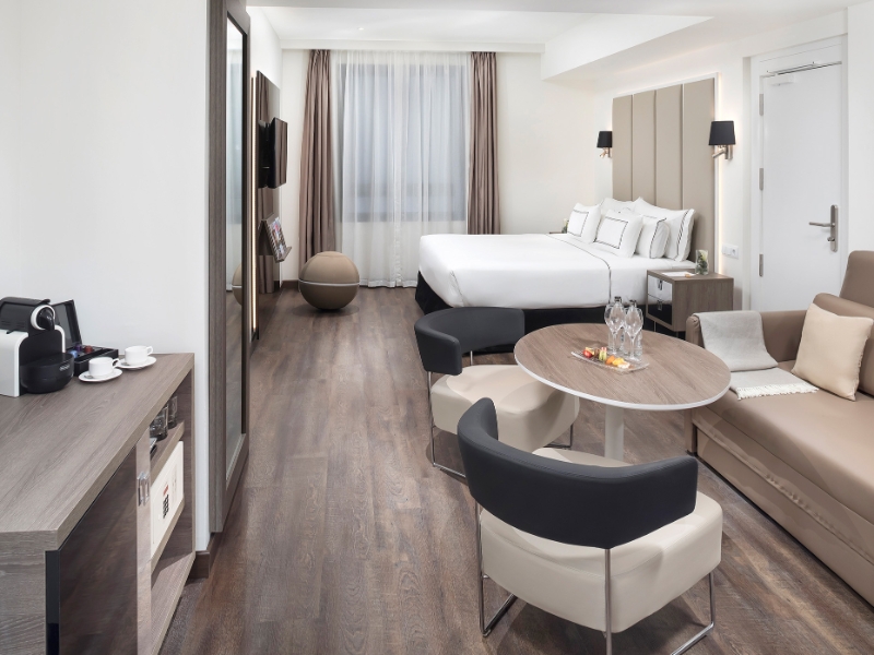 Premium The Level King bed Room