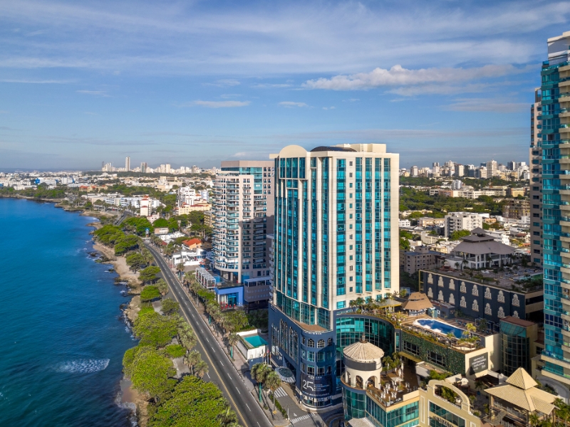 Catalonia Santo Domingo Exterior