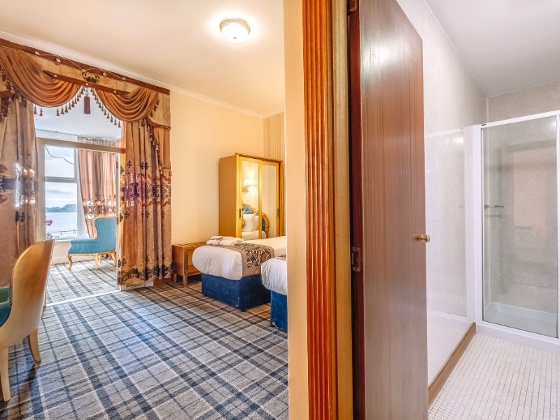 Twin Suite
