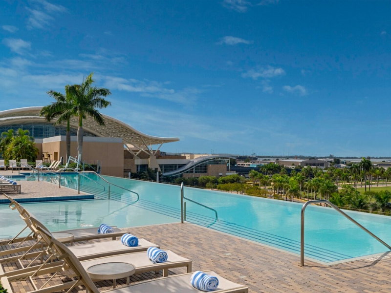 Infinity pool