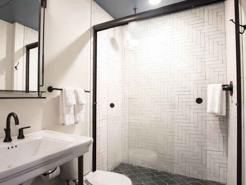 Interior Queen Bathroom