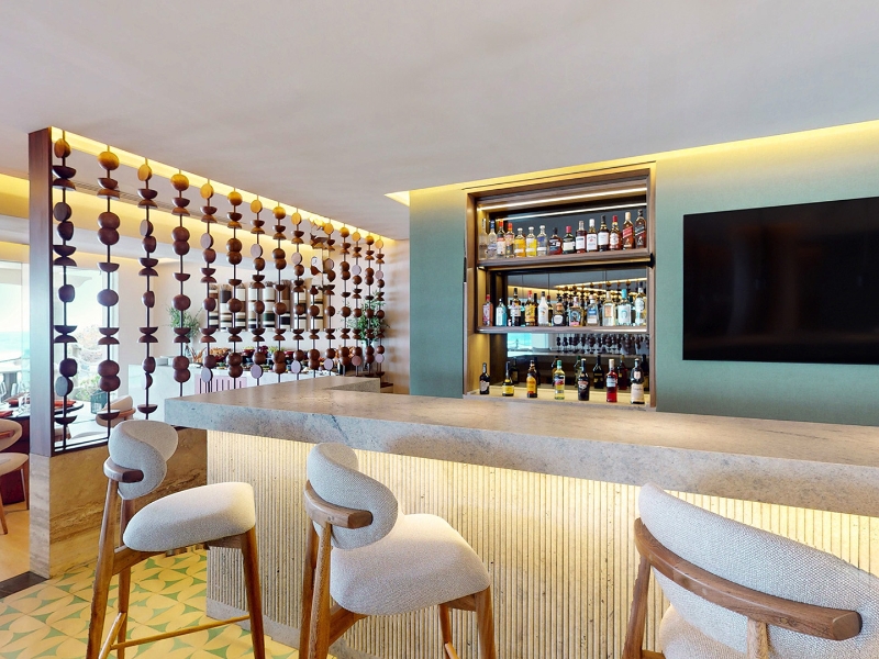 Le Grand Prime & Lounge