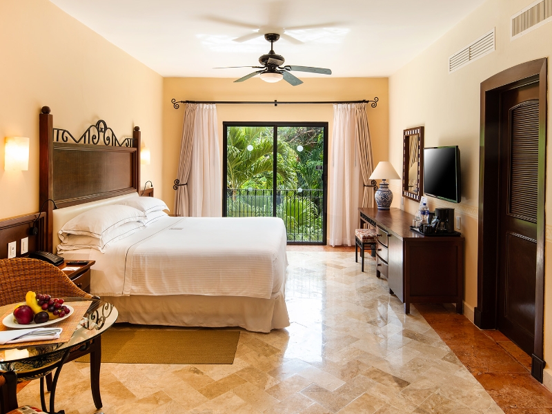 Deluxe Concierge Room