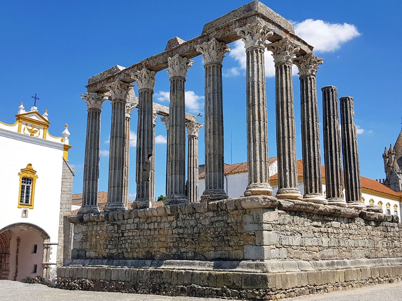Evora