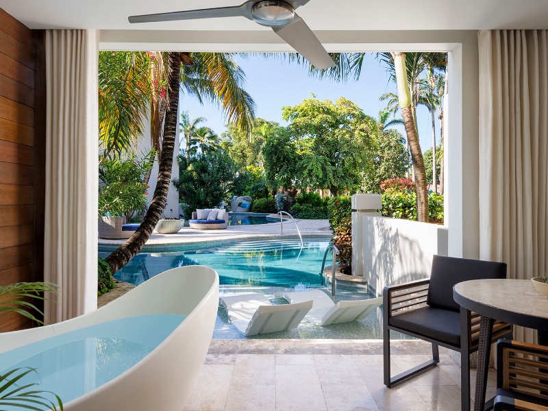 Crystal Lagoon Swim Up One Bedroom Butler S1B Patio