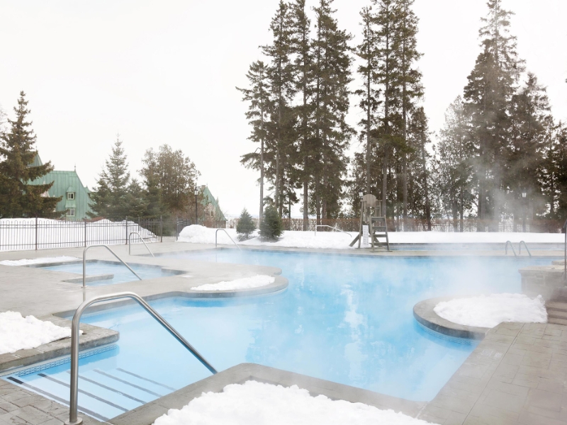 Pool Winter