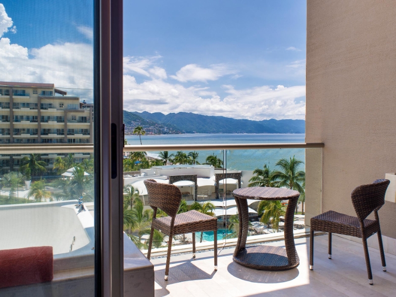 Preferred Club Junior Suite Ocean View Balcony
