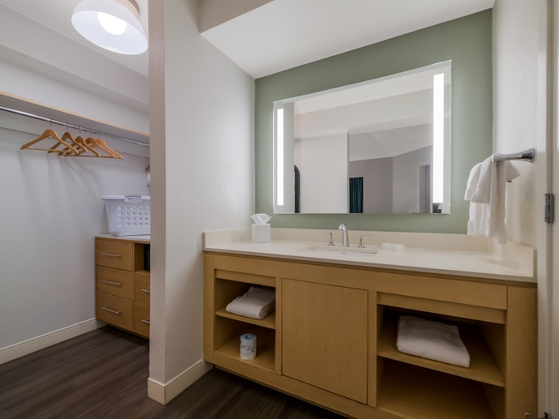 GuestRoom Bathroom