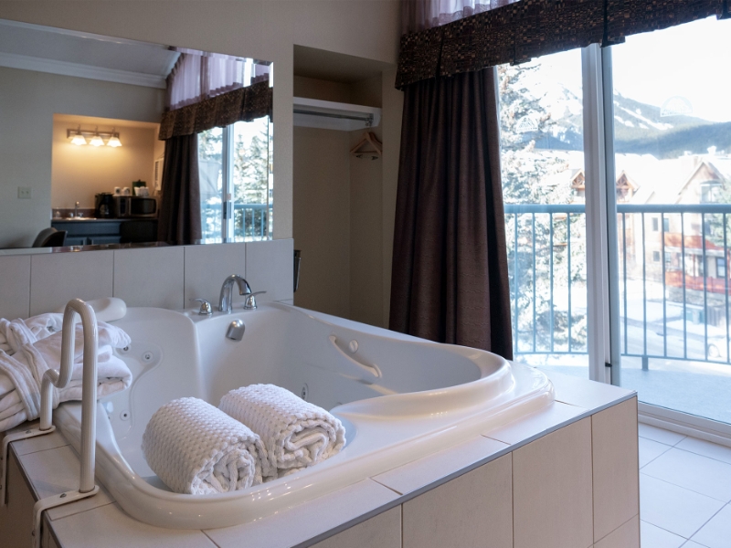 Deluxe King Suite