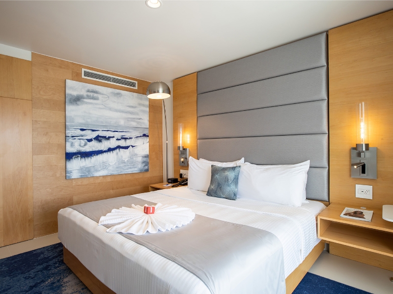 Runway Guestroom