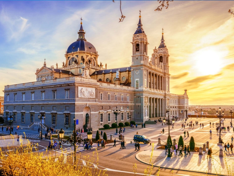 Catedral de Santa Maria la Real de la Almudena