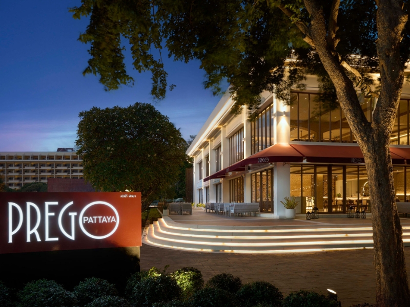 Exterior Hotel at Night