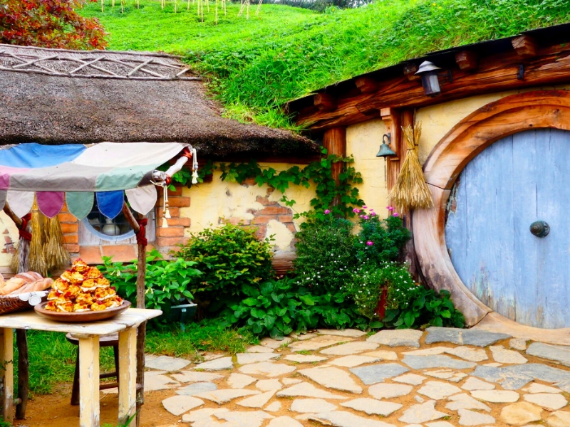 Hobbiton Movie Set