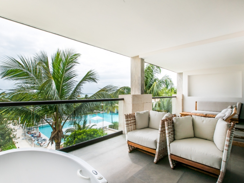 Estancia Suite Balconytif