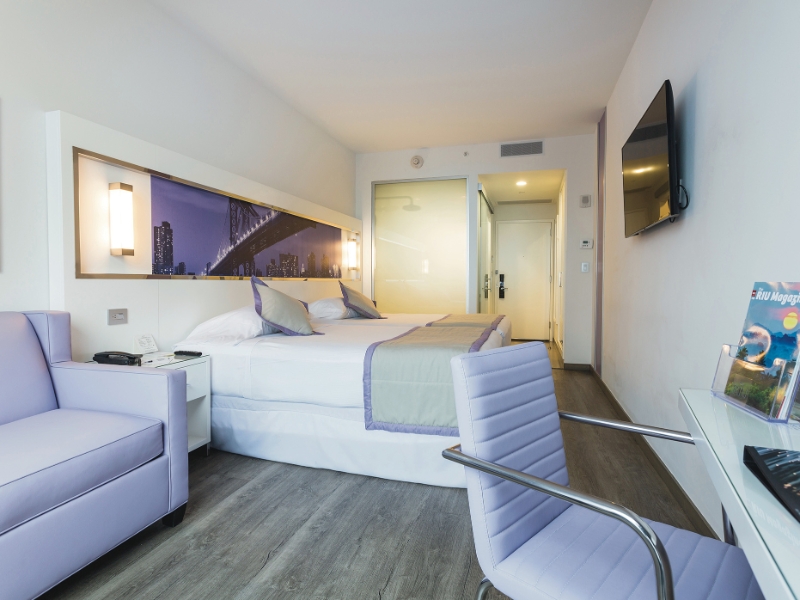 Deluxe Family Full bedroom