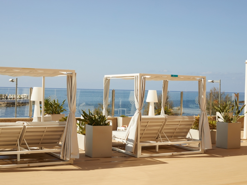 Exterior Bali Beds