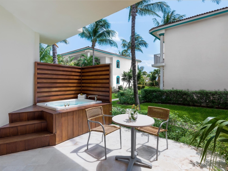 Privilege Honeymoon Suite