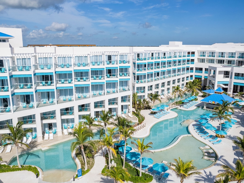 Swim up Pool