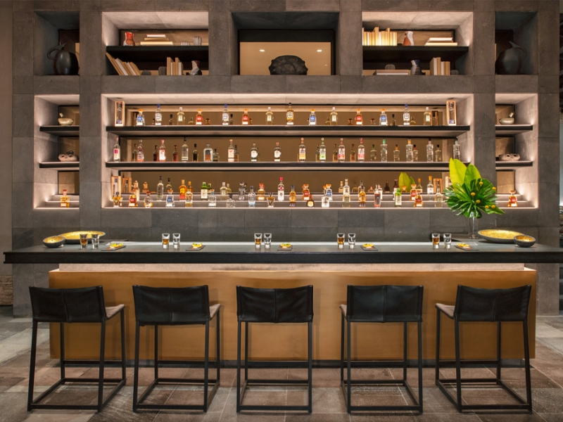 Dos Almas Bar