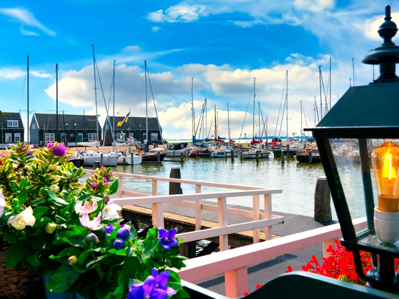Marken