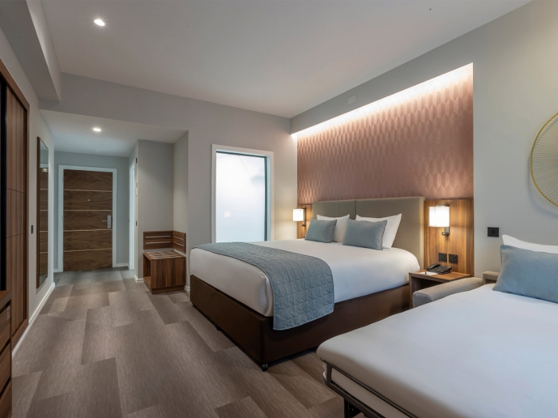 Deluxe Family Queen Room