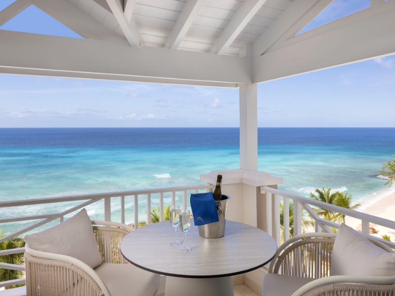 Luxury Concierge One or Two Bedroom Oceanfront Balcony