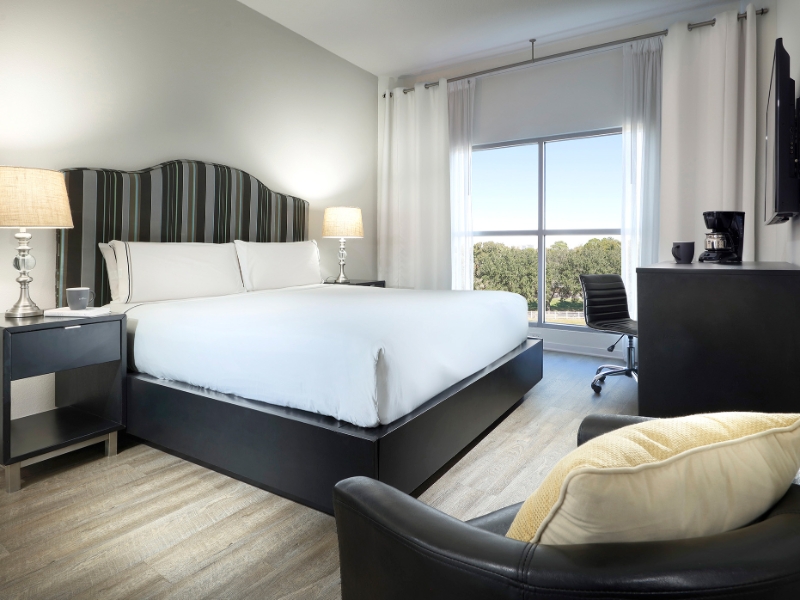 Suite King Bedroom