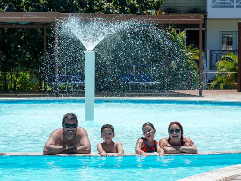 Pool Family