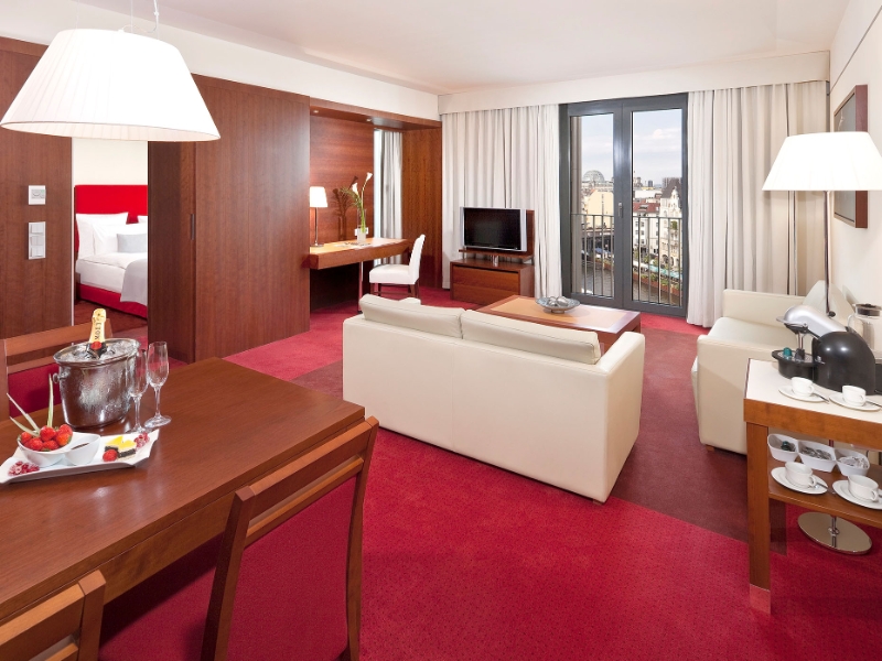 The Level Grand Suite Livingroom