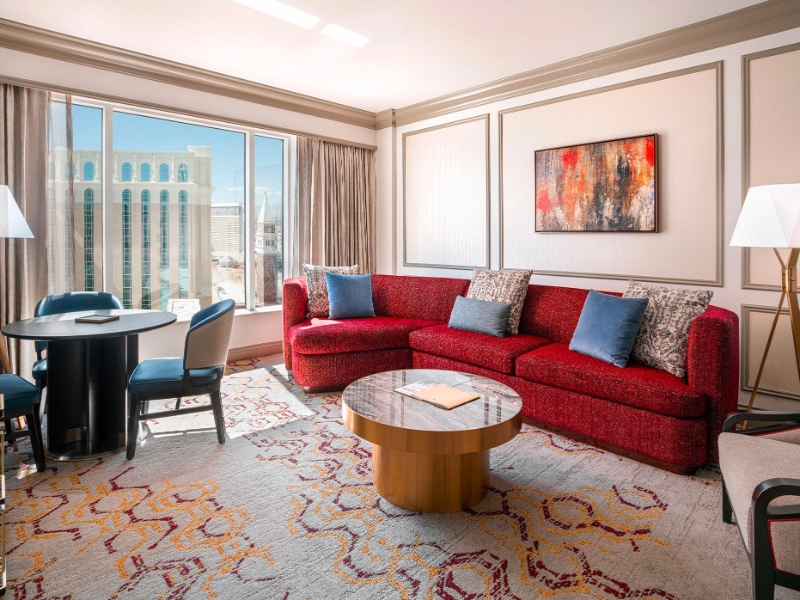 Newly Remodeled Luxury King City View Suite