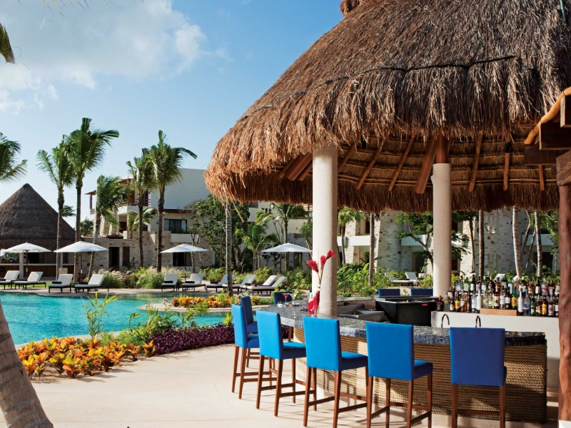 Sugar Reef–Poolside Bar