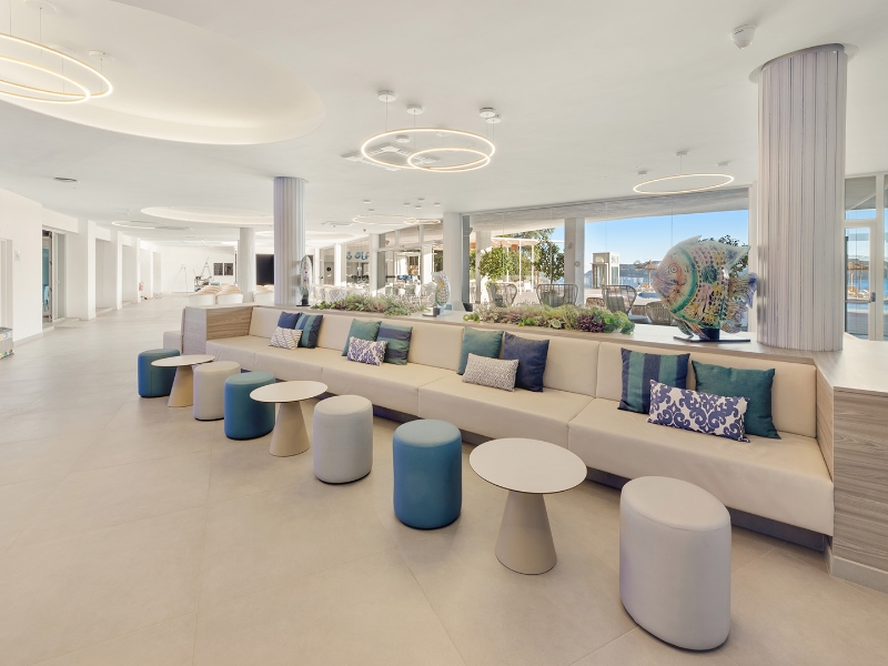 Lobby Bar