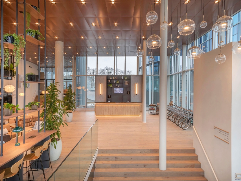 Entrace Hotel Lobby