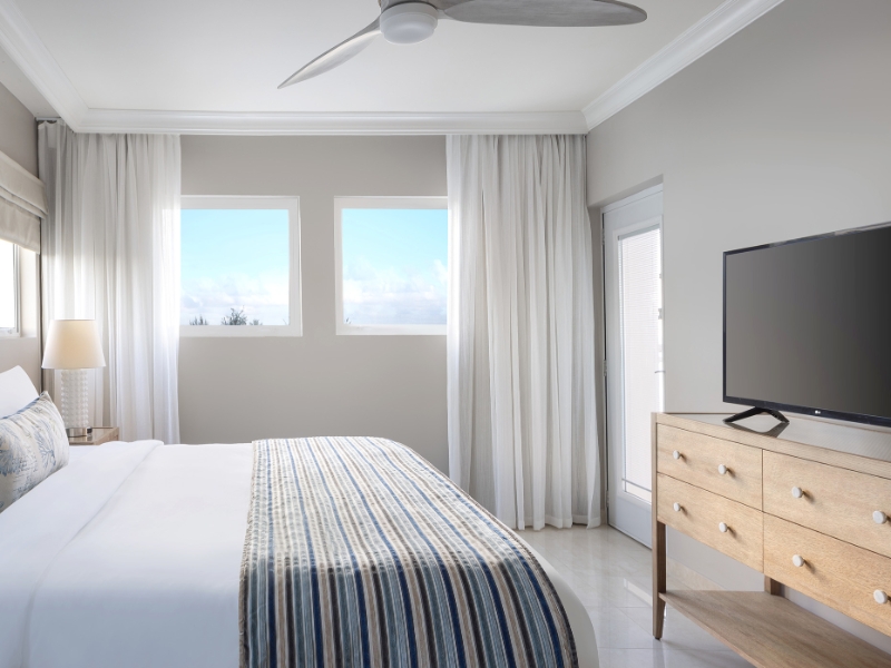 Luxury Concierge One and Two Bedroom Bayview +Bedroom